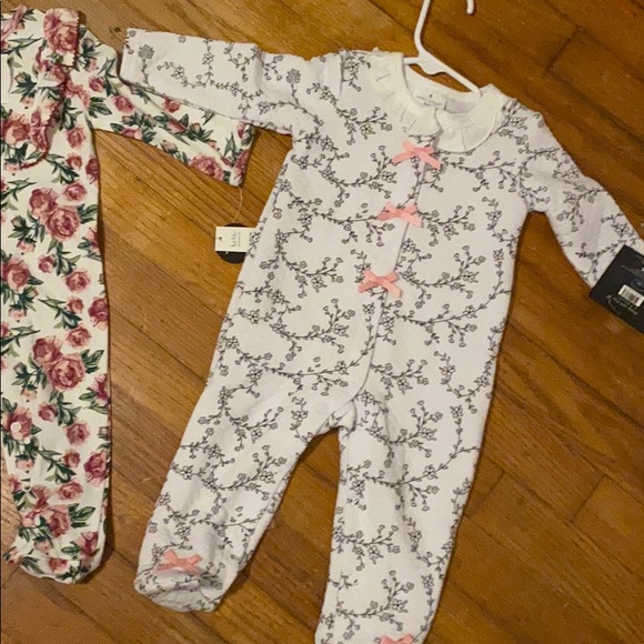 ❌SOLD❌ footed sleeper bundle - Picture 4 of 4